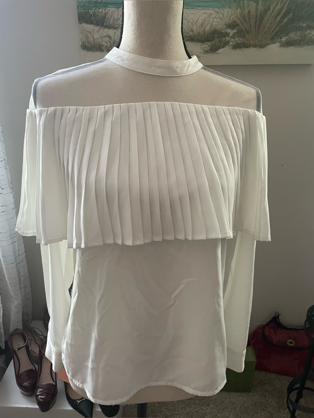 Maje Woman’s Long Sleeved Blouse is gorgeous in SZ 3  is a US L in like new